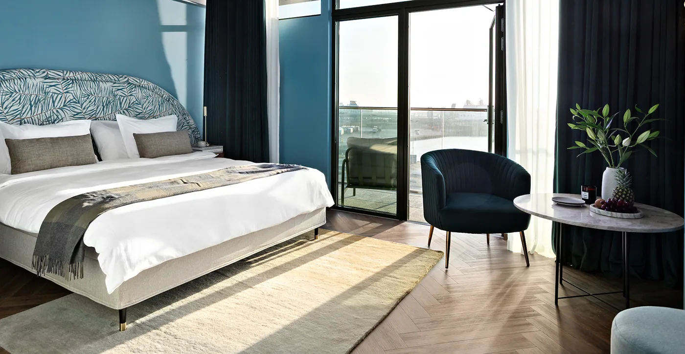 Willow hotel room
